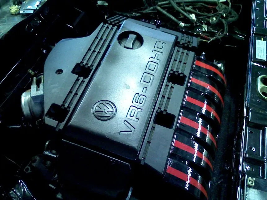 Volkswagen Golf III VR6 engine bay displaying the narrow-angle V6 packaging