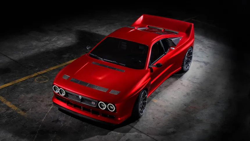 Kimera Automobili EVO37 restomod de la Lancia Rally 037 con carrocería de fibra de carbono y motor twin-charged de 505 CV en el Piamonte italiano