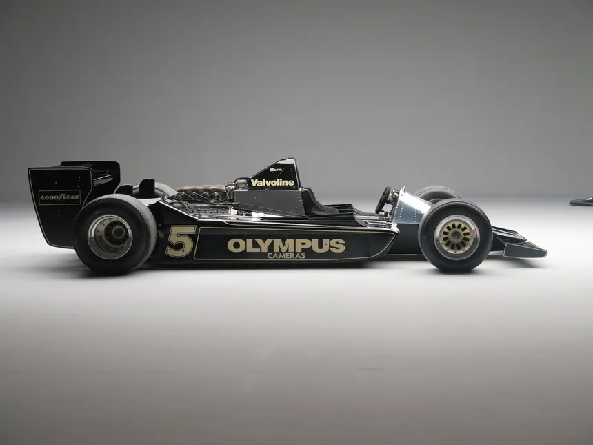 Lotus 79 de Fórmula 1 con efecto suelo pilotado por Mario Andretti en el campeonato mundial de 1978