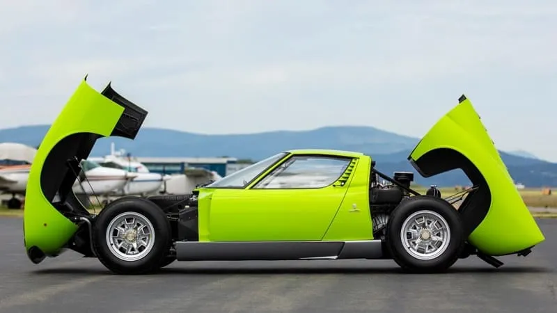 Lamborghini miura sv