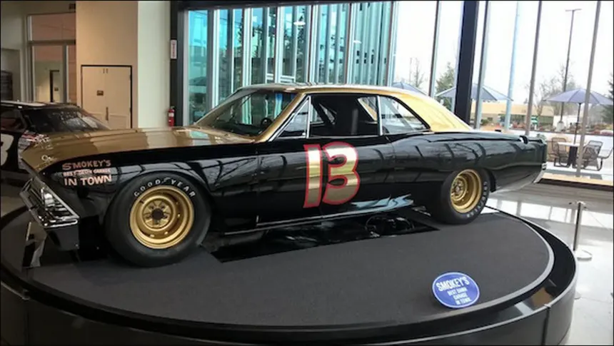 Chevelle número 13 preparado por Smokey Yunick para NASCAR 1967, el coche que originó el mito del 7/8 a escala
