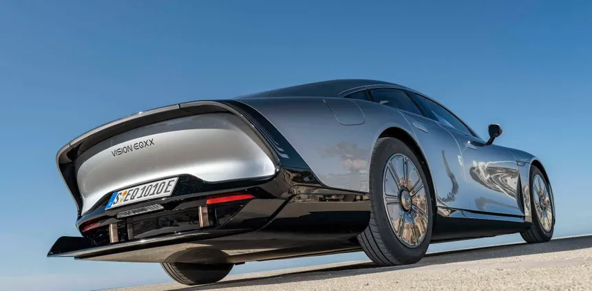 Trasera del Mercedes Vision EQXX con cola estrechada y difusor para un coeficiente aerodinámico de 0,17