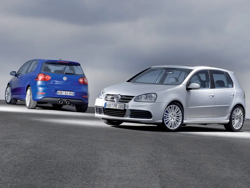 Volkswagen Golf R32 Mk5 with Recaro bucket seats