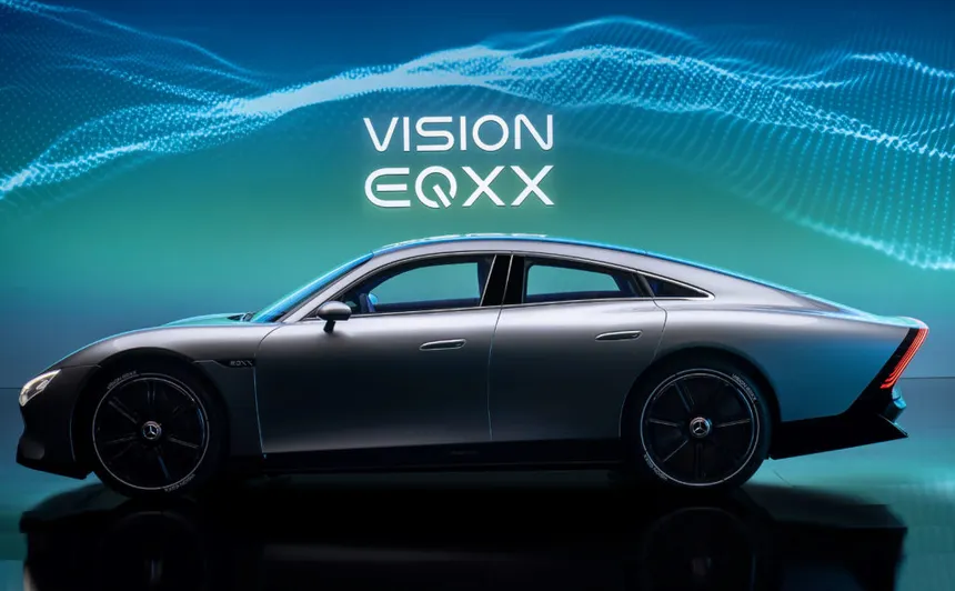 Mercedes Vision EQXX en vista lateral, prototipo eléctrico de máxima eficiencia