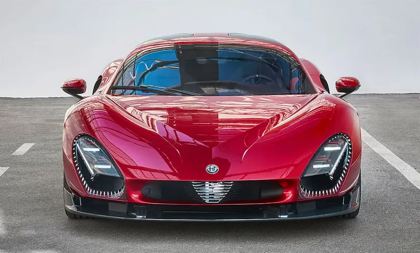 Alfa Romeo 33 Stradale 2023