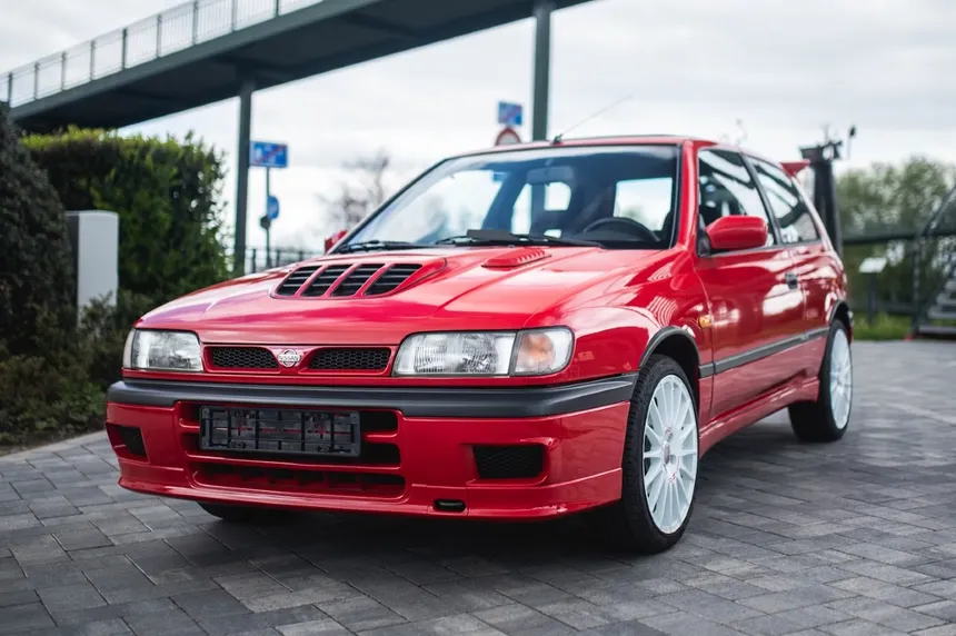 nissan sunny gti-r rojo