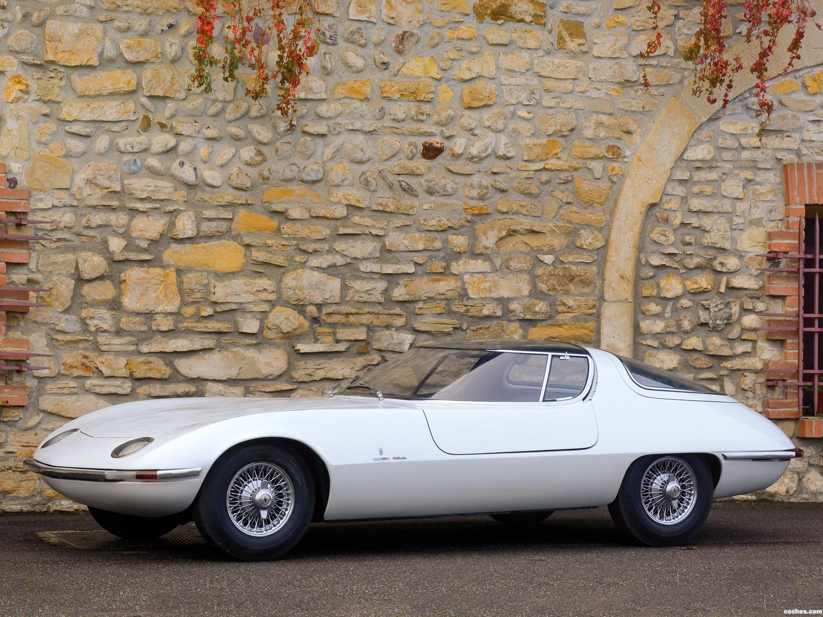 Bertone Testudo basado en un Chevrolet Corvair