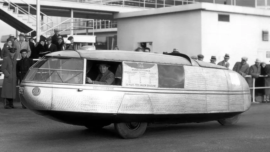 dymaxion car busckminster fuller