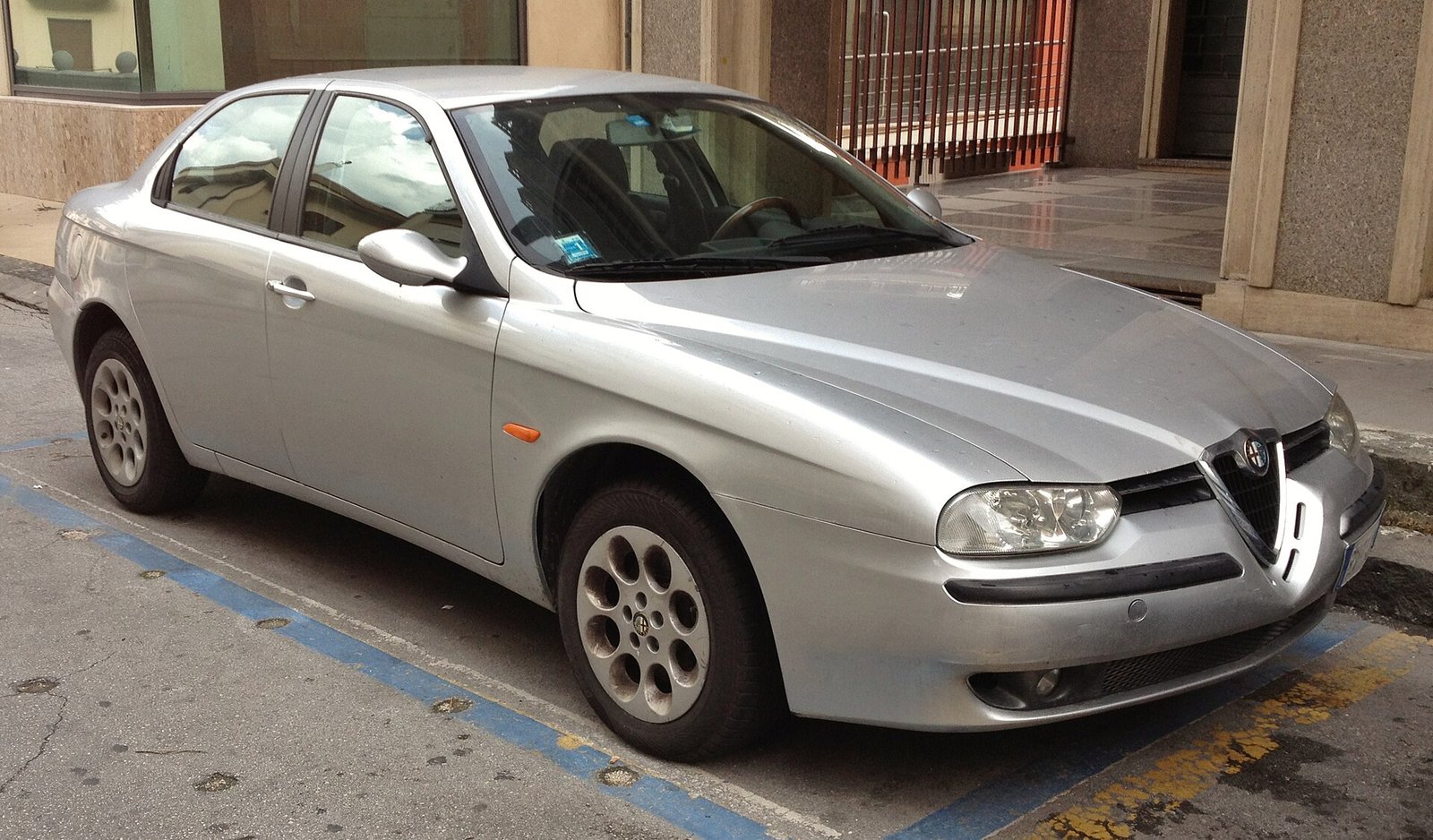 Alfa Romeo 156 1.9 JTD del 1999, la prima auto di serie con il common rail