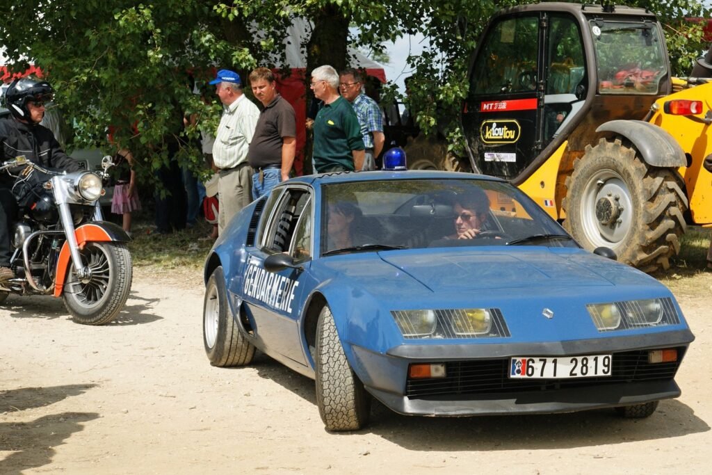 Alpine A310 V6 azul de la Brigada Rápida de Intervención de la gendarmería francesa