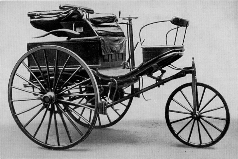 Benz Patent-Motorwagen di serie a tre ruote con motore posteriore