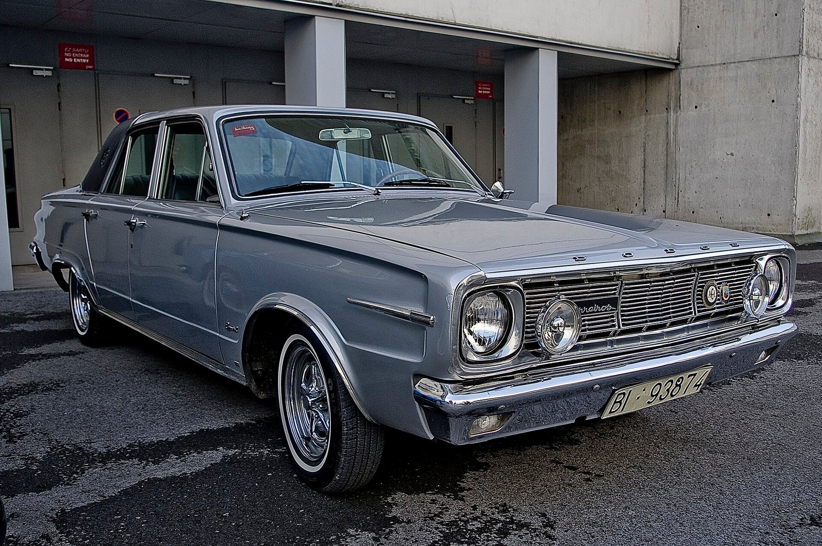 Dodge Barreiros Dart GL del 1966 costruita a Villaverde, Madrid