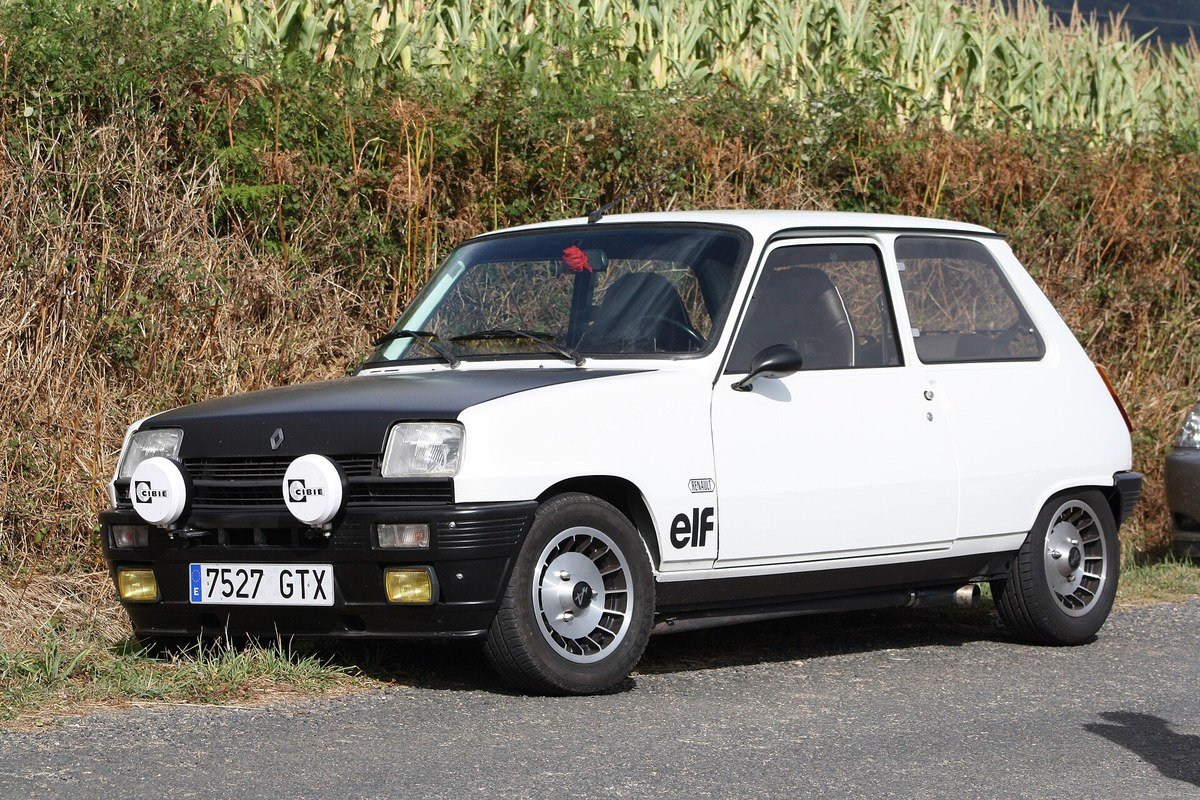 White Renault 5 Alpine on Spanish plates with Elf decals