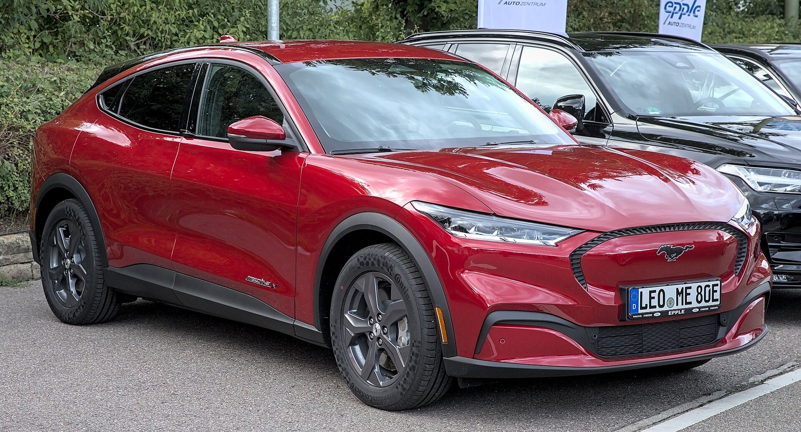 Ford Mustang Mach-E, richiamata per le serrature elettroniche