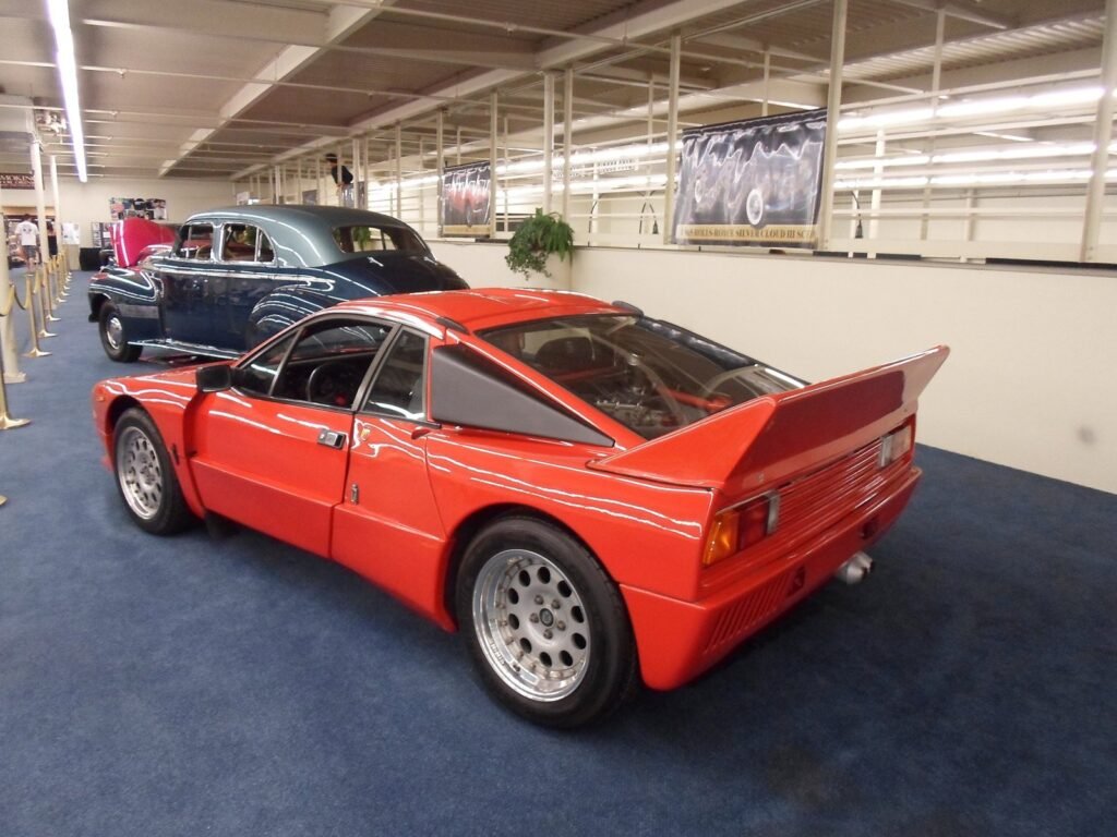 Lancia Rally 037 rossa del 1983, sovralimentata con compressore volumetrico Abarth