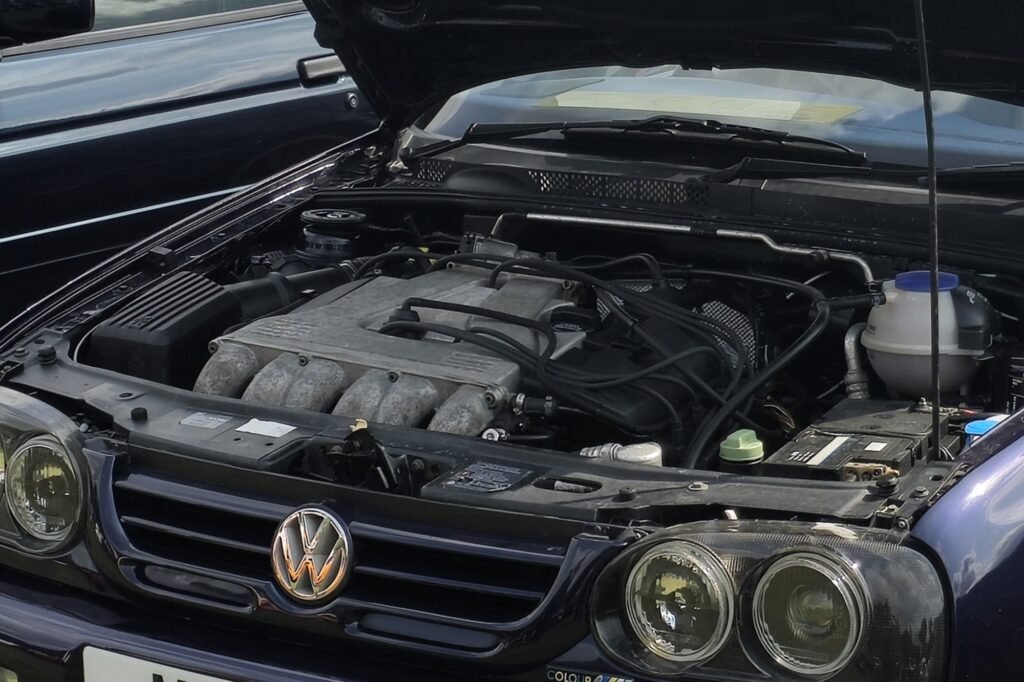 Motore VR6 sei cilindri a V stretto