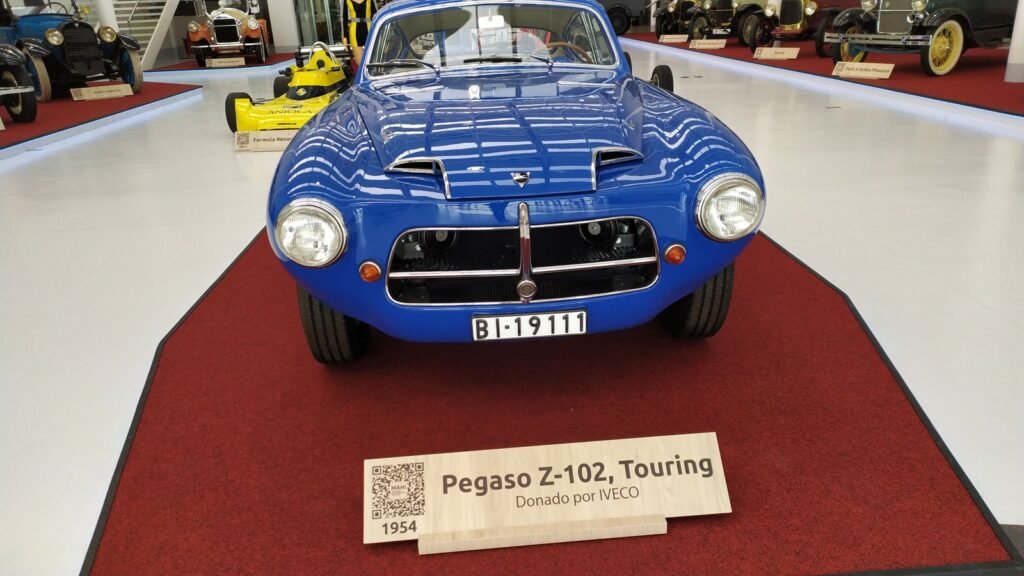 Pegaso Z-102 carrozado por Touring en un museo