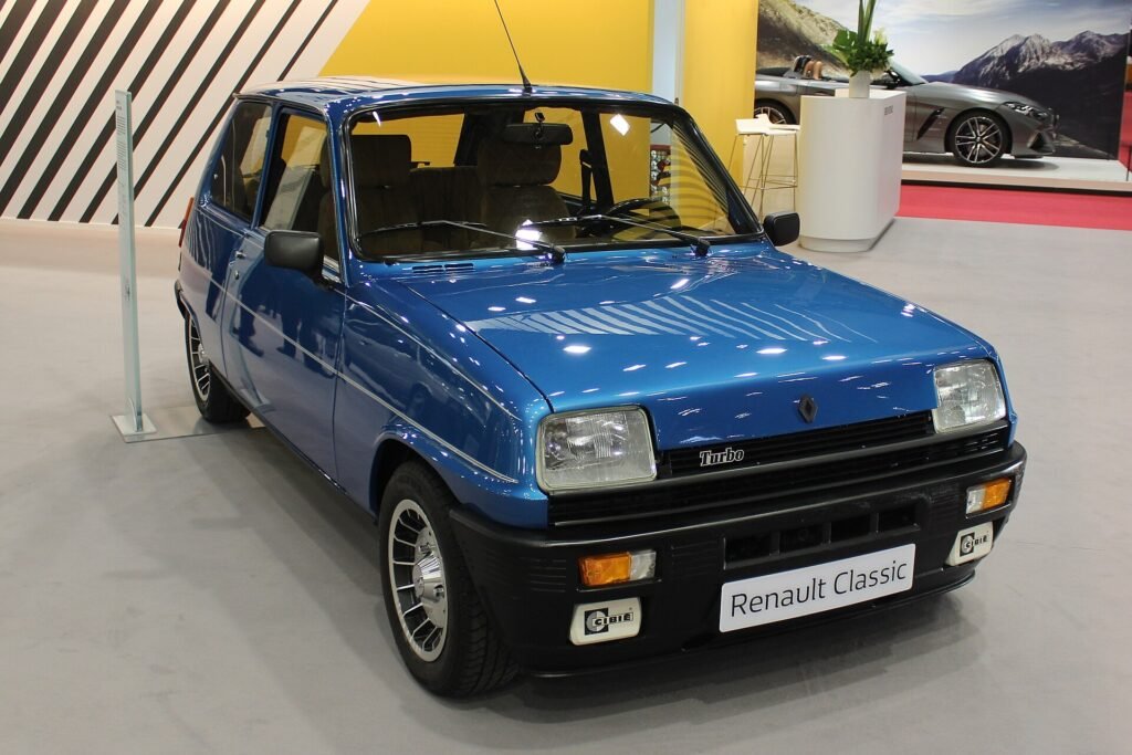 Renault 5 Alpine Turbo blu, il modello venduto in Spagna come Renault 5 Copa Turbo