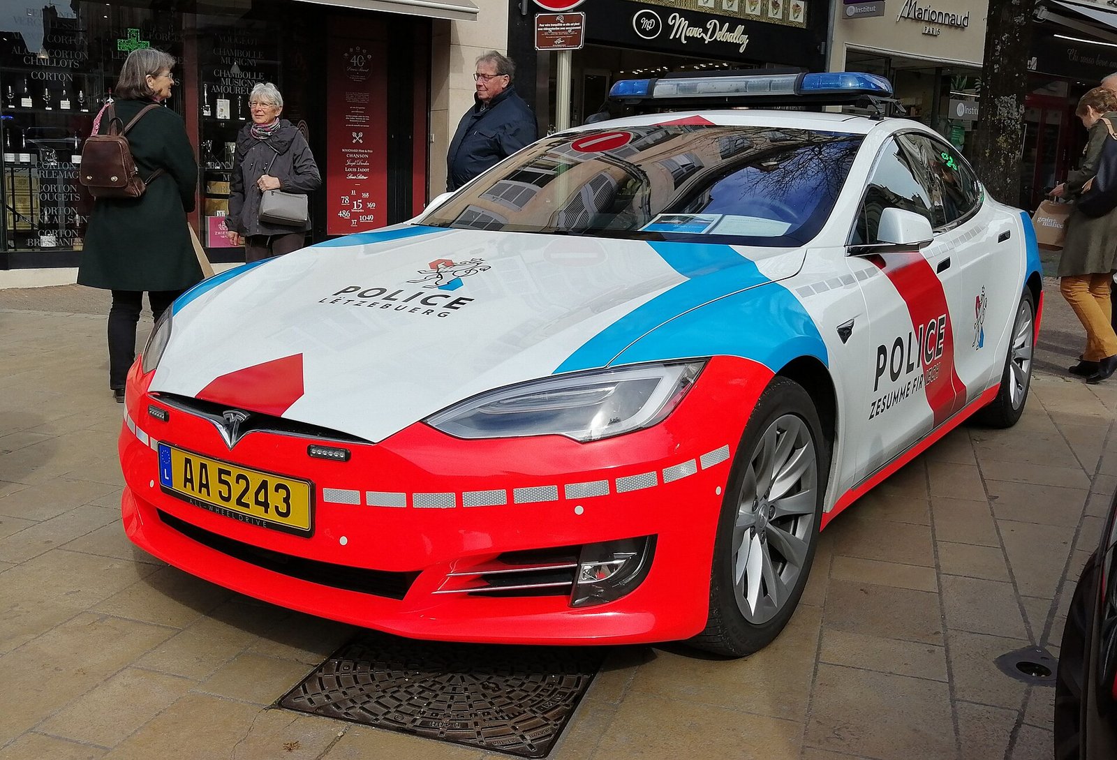 Tesla Model S police car in Luxembourg, one of the electric cruisers in service in Europe